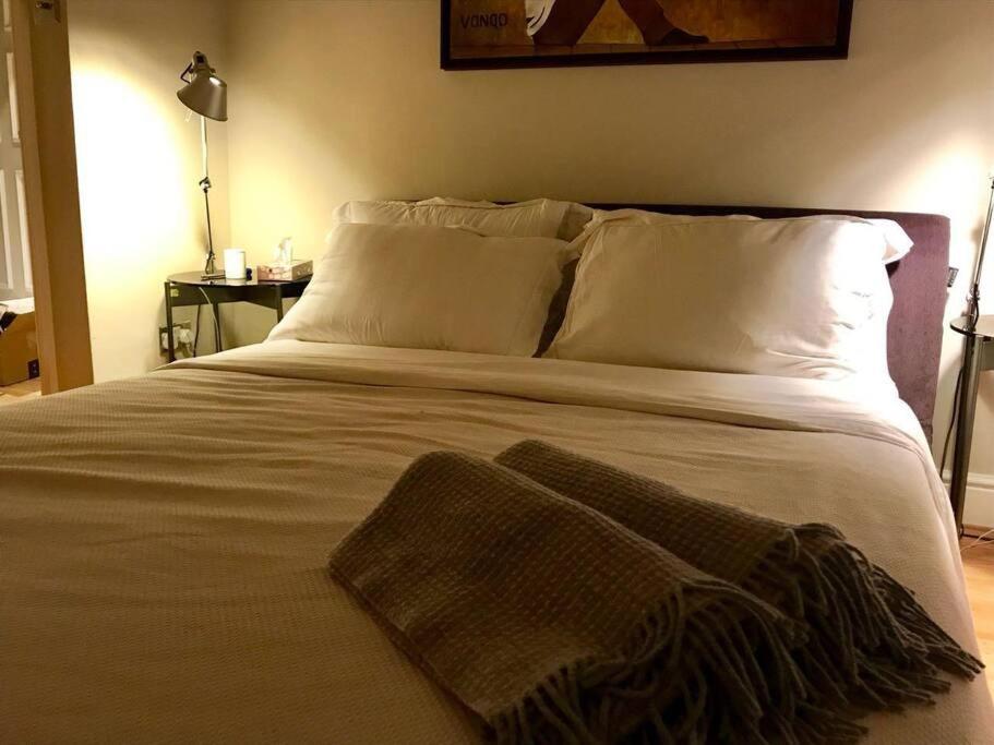Stunning 2 Bed/2Bath Flat In Heart Of Kensington Appartement Londen Buitenkant foto