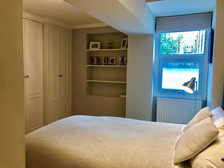 Stunning 2 Bed/2Bath Flat In Heart Of Kensington Appartement Londen Buitenkant foto