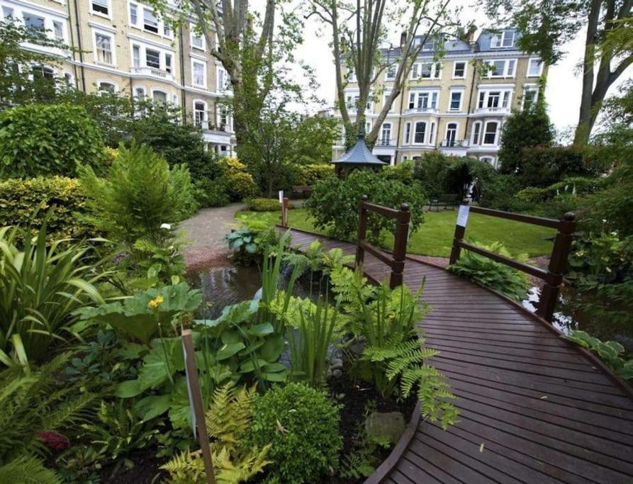 Stunning 2 Bed/2Bath Flat In Heart Of Kensington Appartement Londen Buitenkant foto