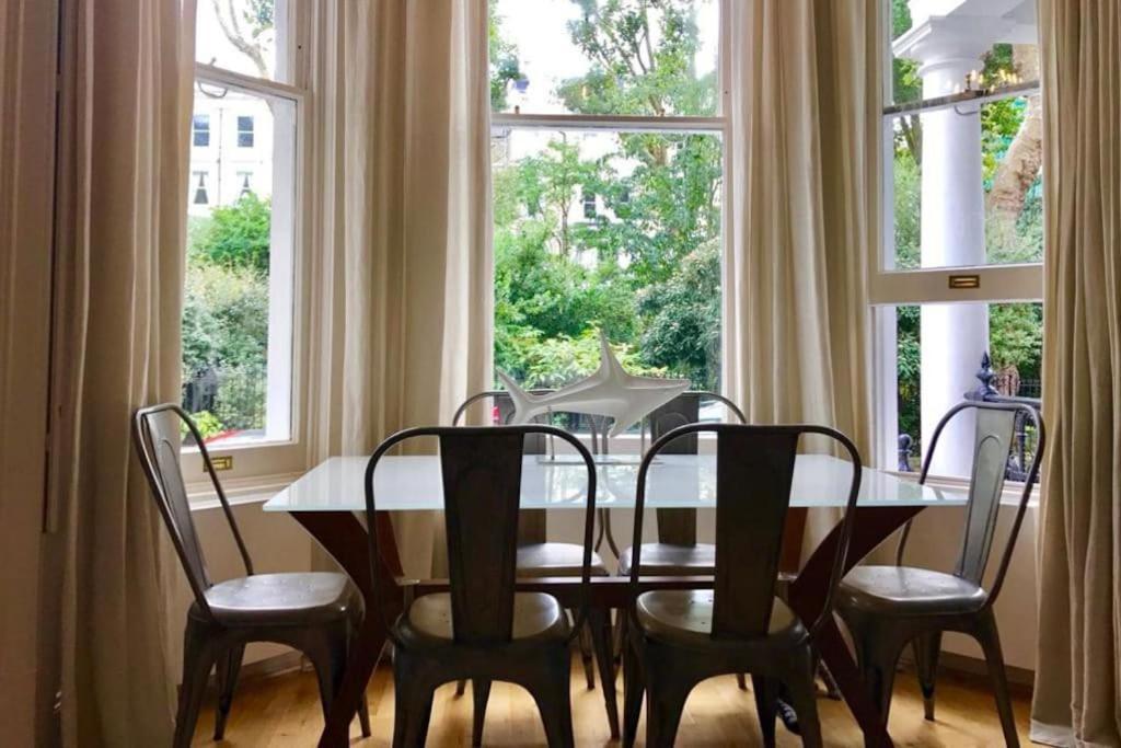 Stunning 2 Bed/2Bath Flat In Heart Of Kensington Appartement Londen Buitenkant foto